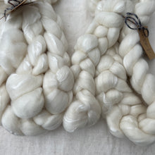 Load image into Gallery viewer, Sumptuous Fluff Wool Top (undyed)