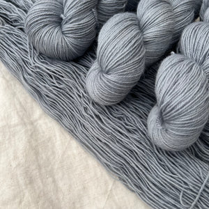 Dove ⎈ Old Salt - No Nylon Sock
