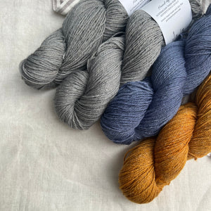 ⇞ 4 Winds Scarf - 5ply Yarn Bundle - Dove
