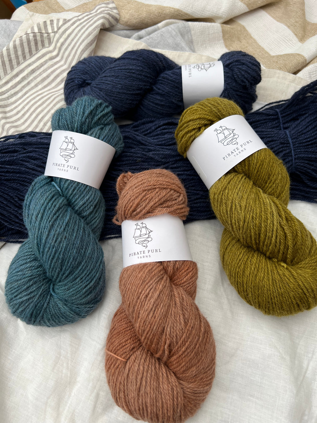 ⇞ POLLY - Yarn Bundle - ADMIRAL